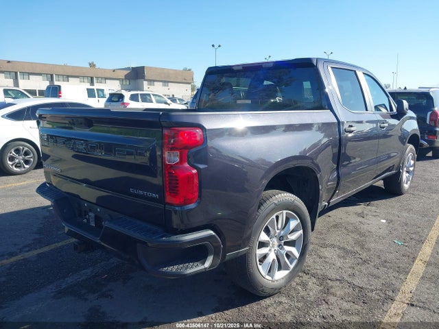 Chevrolet Silverado 1500 2wd  Short Bed Custom