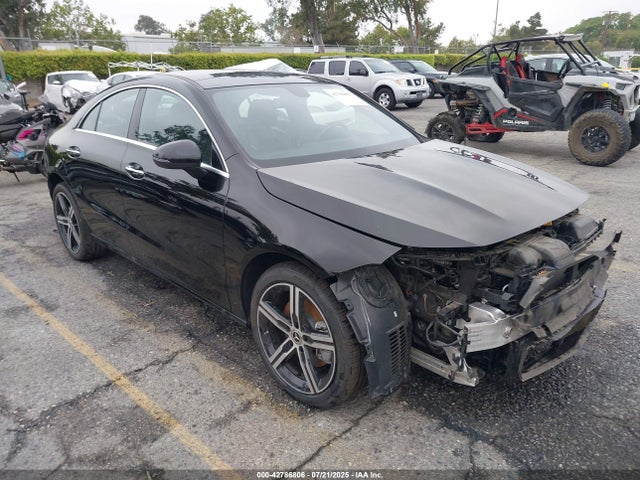 Salvage Mercedes-Benz Cla-class Image