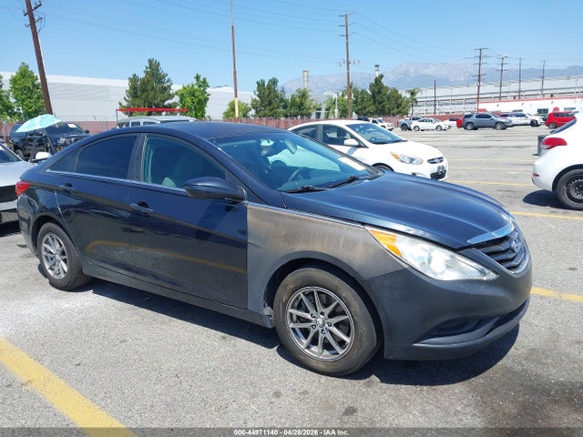 Salvage Hyundai SONATA Image