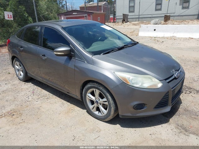 Salvage Ford Focus Image