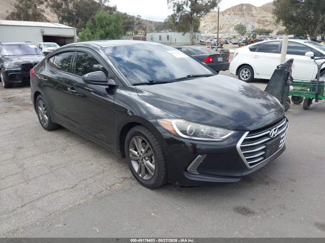 Salvage Hyundai ELANTRA Image