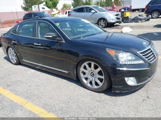 Salvage Hyundai Equus Image
