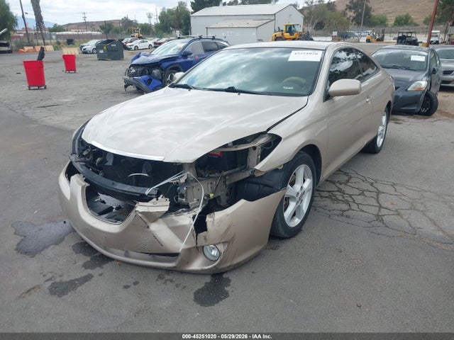 Toyota Camry Sle V6