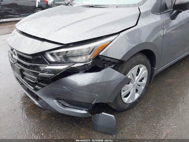 Nissan Versa 1.6 S