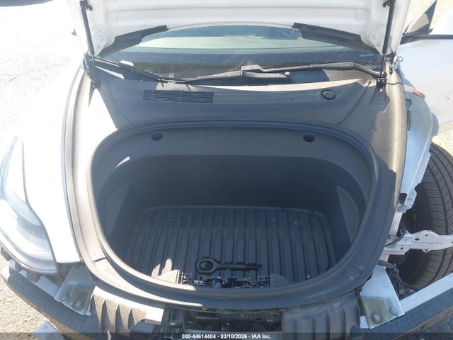Tesla Model 3 Standard Range Plus Rear-wheel Drive