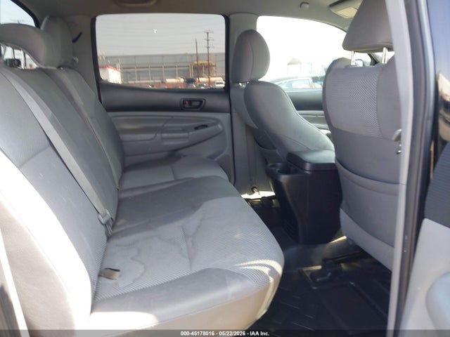 Toyota Tacoma Base V6