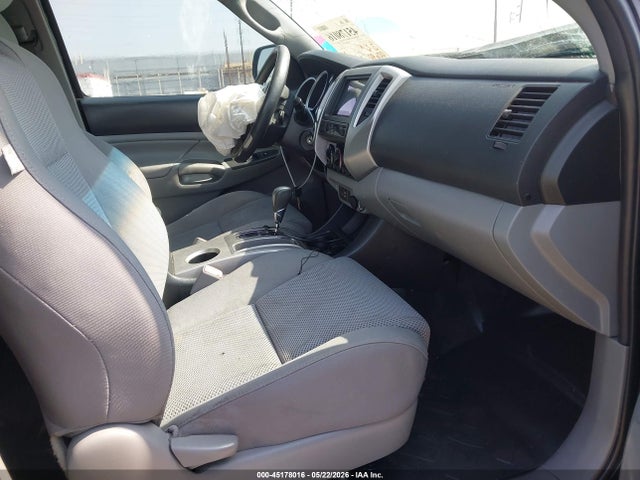 Toyota Tacoma Base V6