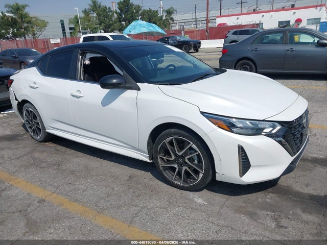 Salvage Nissan Sentra Image