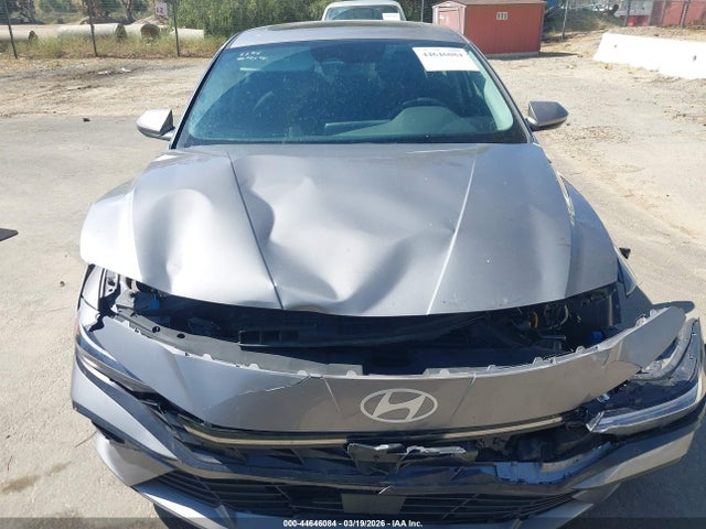 Hyundai ELANTRA Sel