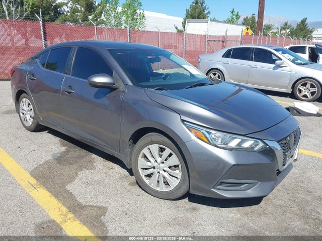 Salvage Nissan Sentra Image