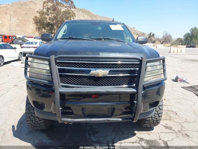 Chevrolet Suburban 1500 Ls