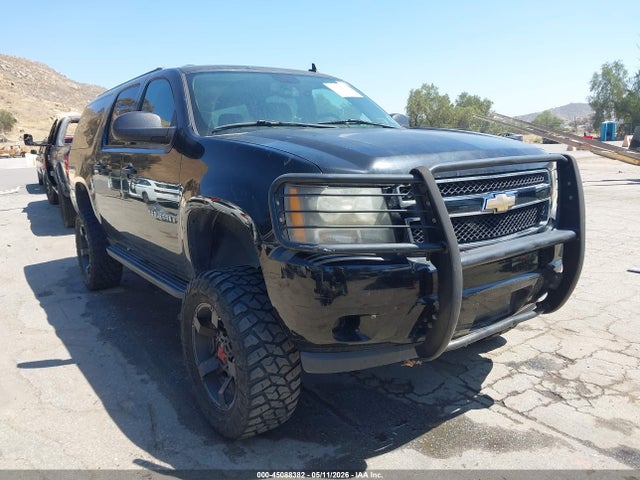 Salvage Chevrolet Suburban 1500 Image