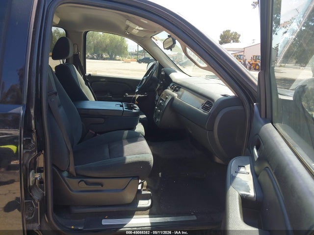 Chevrolet Suburban 1500 Ls