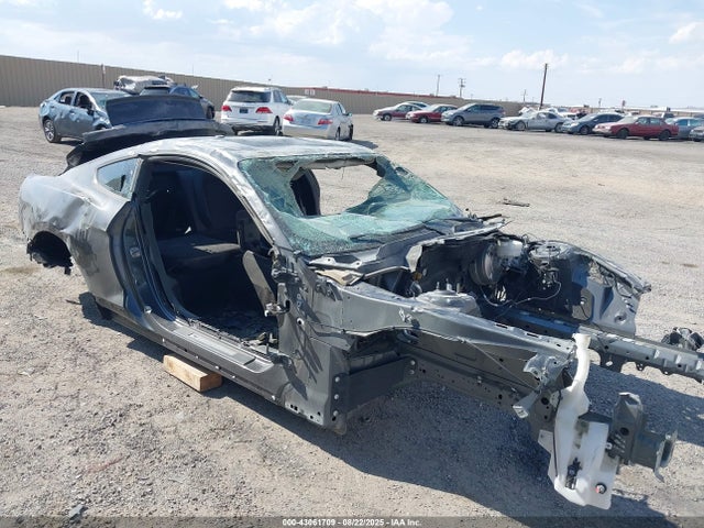 Salvage Ford Mustang Image