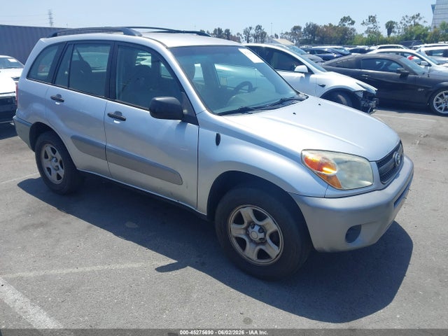 Salvage Toyota RAV4 Image