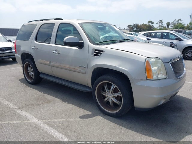 Salvage GMC Yukon Image
