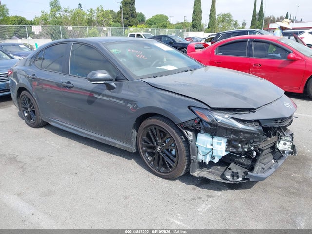 Salvage Toyota Camry Image