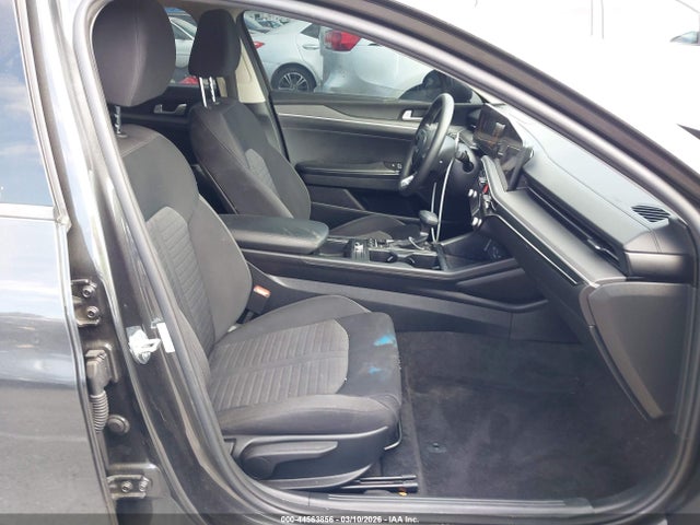 Kia K5 Lxs