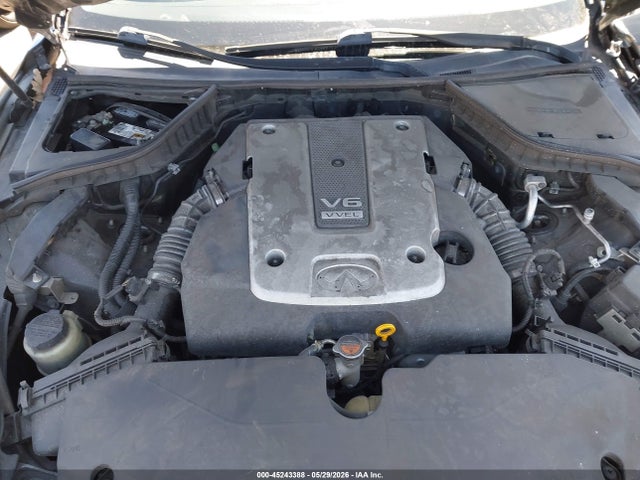 INFINITI Q50 Sport