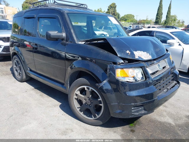 Salvage Honda Element Image