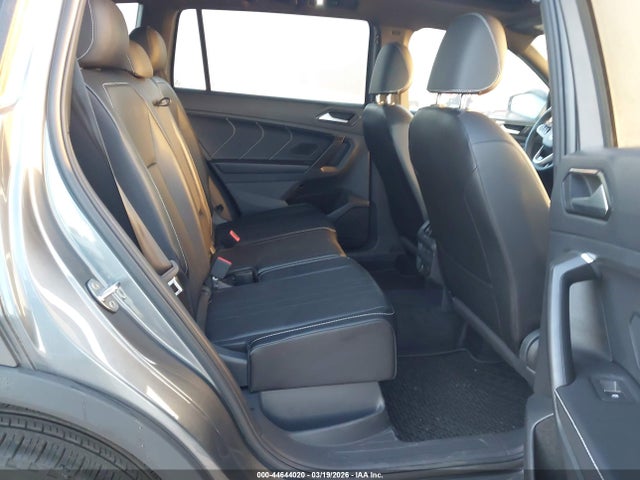 Volkswagen Tiguan 2.0t Se R-line Black