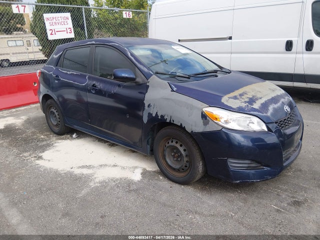 Salvage Toyota Matrix Image