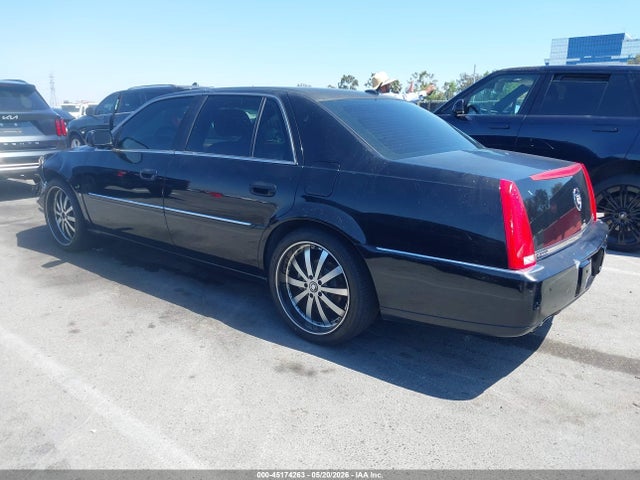 Cadillac DTS Luxury Ii