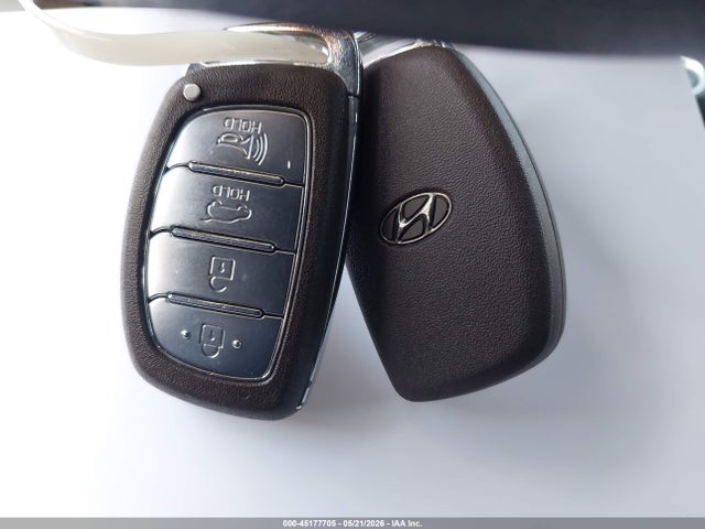 Hyundai Ioniq Blue
