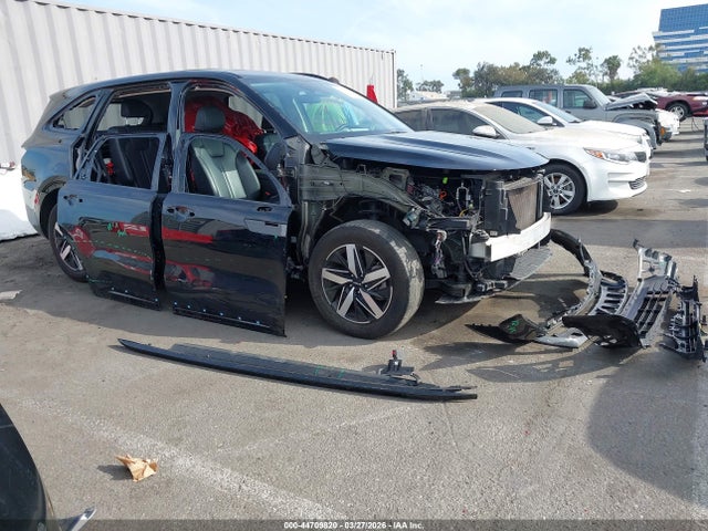 Salvage Kia Sorento Image