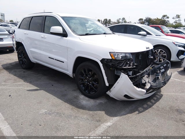 Salvage Jeep Grand Cherokee Image