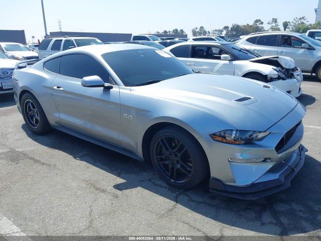 Salvage Ford Mustang Image