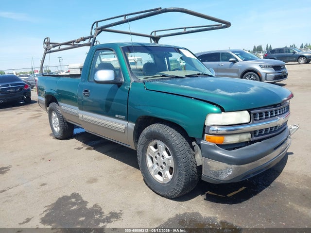 Salvage Chevrolet Silverado 1500 Image