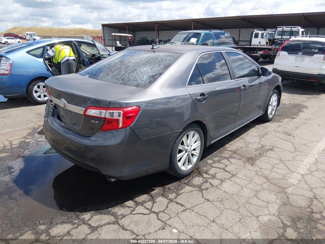 Toyota Camry Xle V6