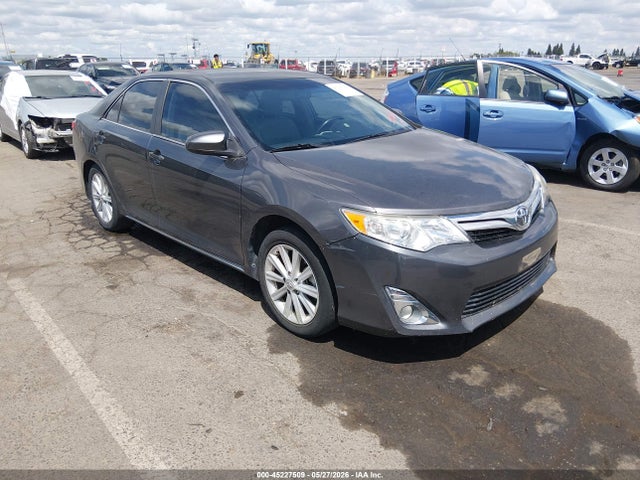 Salvage Toyota Camry Image