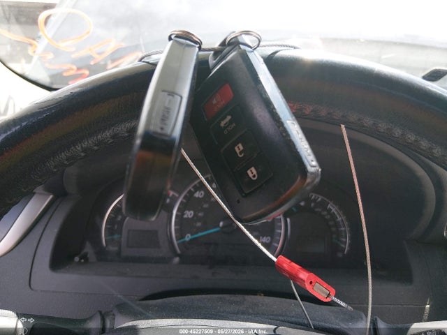 Toyota Camry Xle V6