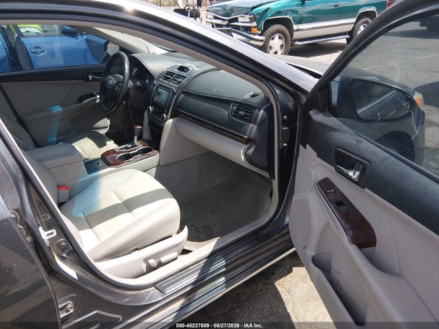 Toyota Camry Xle V6