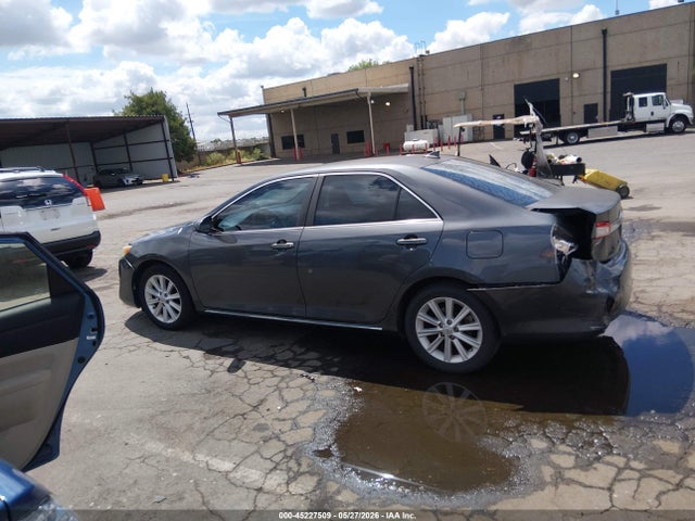 Toyota Camry Xle V6