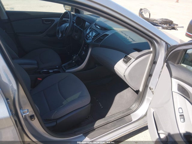 Hyundai ELANTRA Se