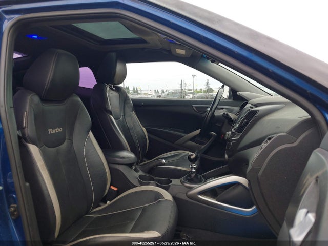 Hyundai VELOSTER Turbo