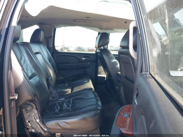 Chevrolet Suburban 1500 Lt