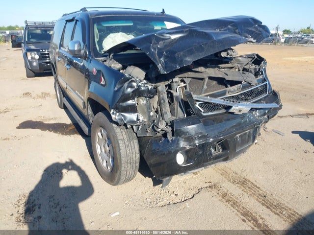 Salvage Chevrolet Suburban 1500 Image