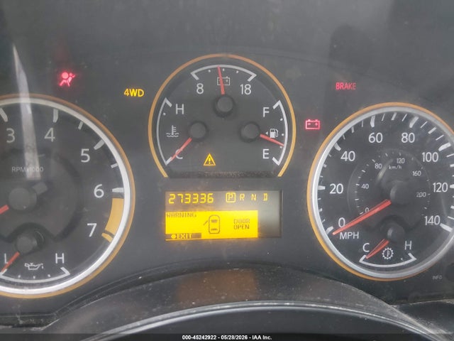 Nissan Titan Sv