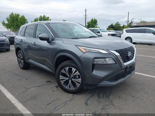 Salvage Nissan Rogue Image
