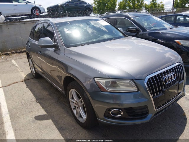 Salvage Audi Q5 Image