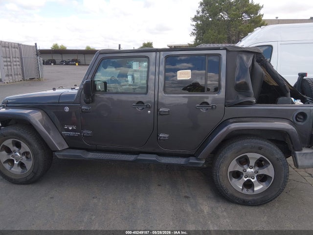 Jeep Wrangler Sahara 4x4