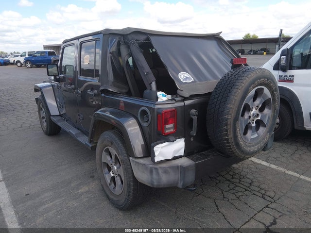 Jeep Wrangler Sahara 4x4