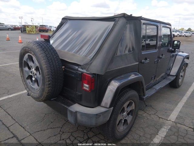 Jeep Wrangler Sahara 4x4