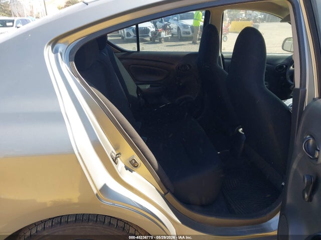 Nissan Versa 1.6 S