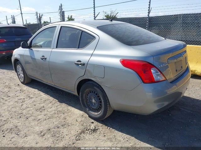 Nissan Versa 1.6 S