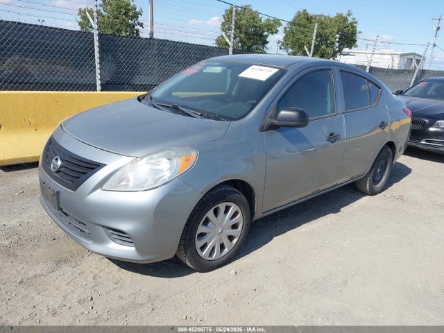 Nissan Versa 1.6 S